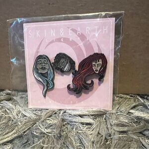 Lights Skin & Earth Pin Set